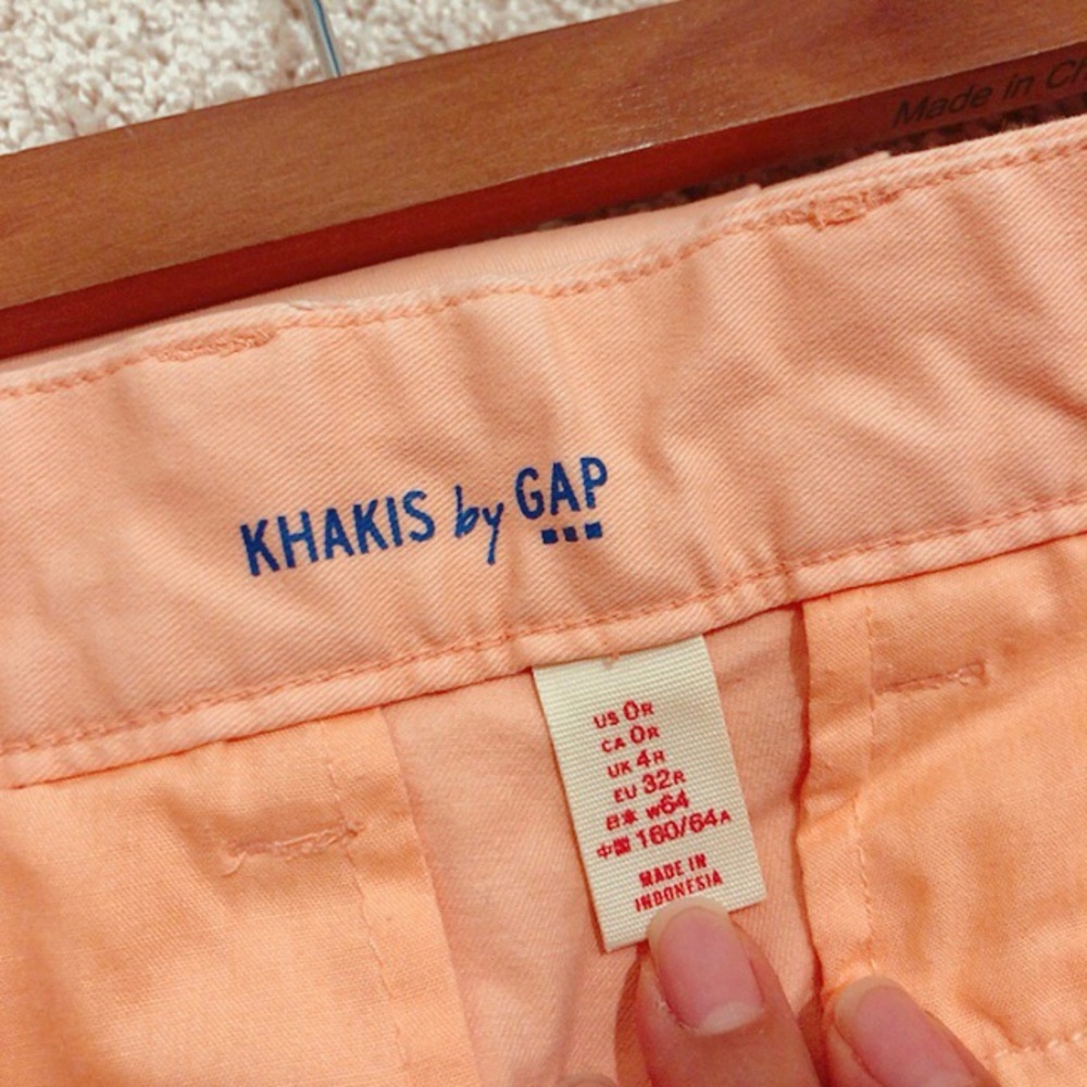 Gap khakis pants. US size 0. (Small) - Picture 4 of 5
